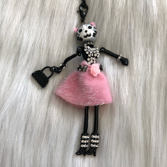 Cat Necklace - Picture 2 of 5